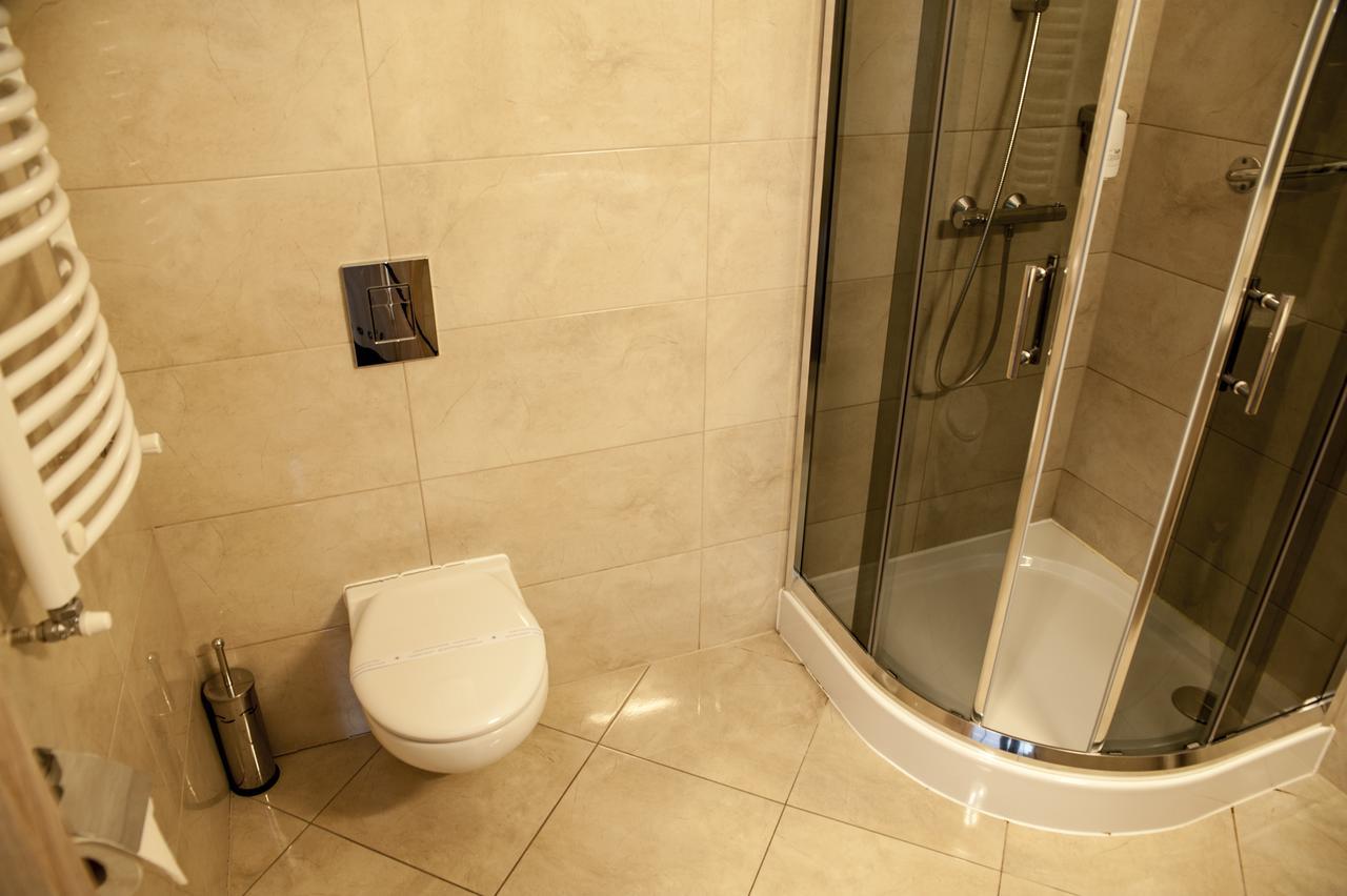 Hotel Pod Szyszkami Kozmin 외부 사진