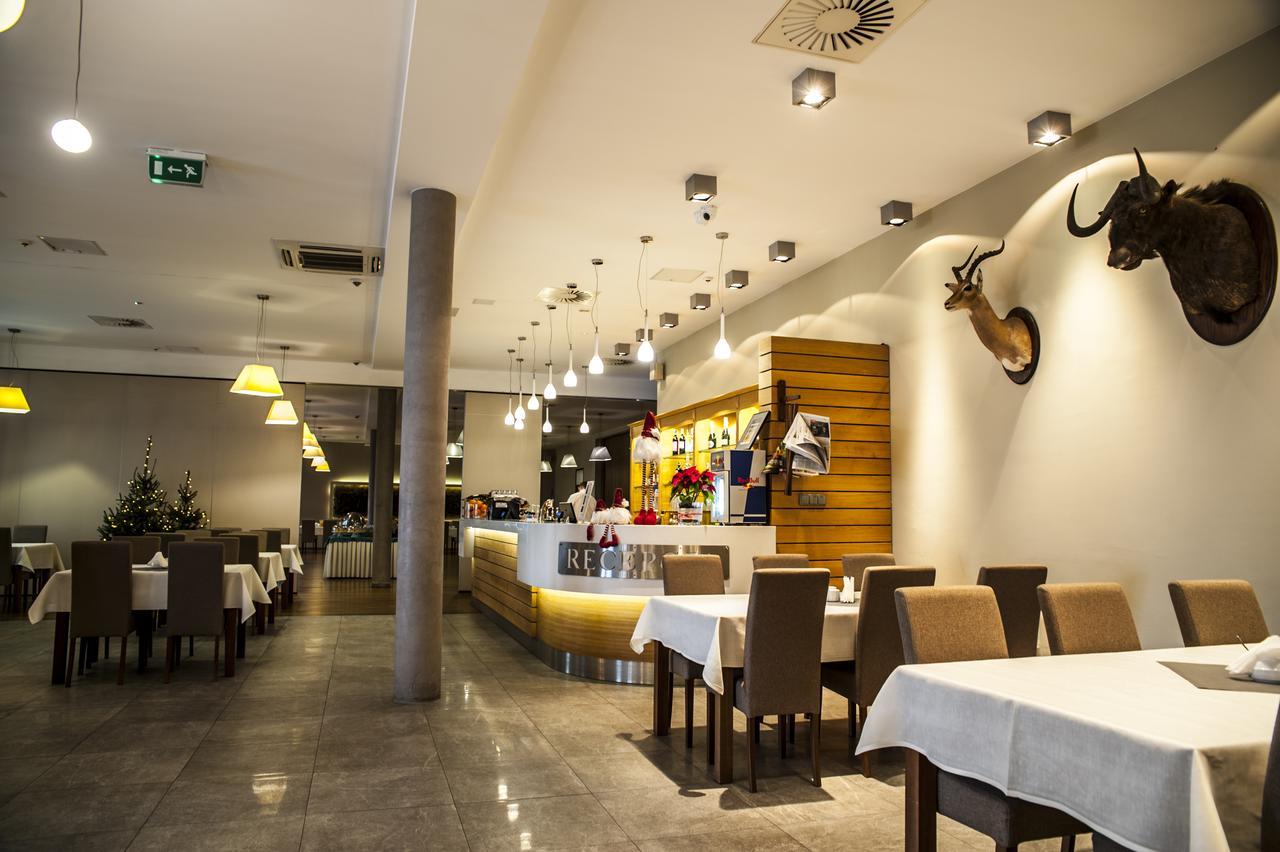 Hotel Pod Szyszkami Kozmin 외부 사진